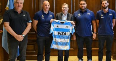 El Gobernador Zamora recibió al cuerpo técnico y jugadores de Los Pumas